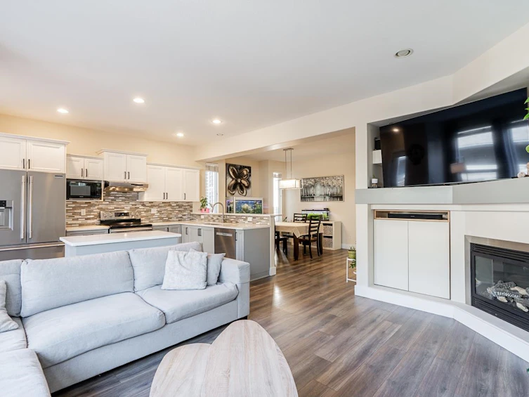15163 61a Avenue, Surrey, BC, V3S 5J7 - 11