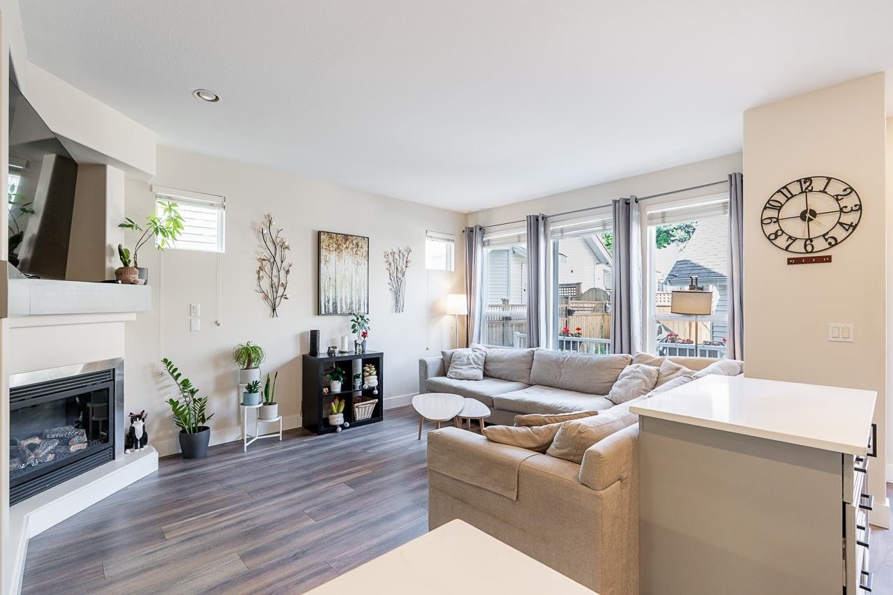 15163 61a Avenue, Surrey, BC, V3S 5J7 - 9
