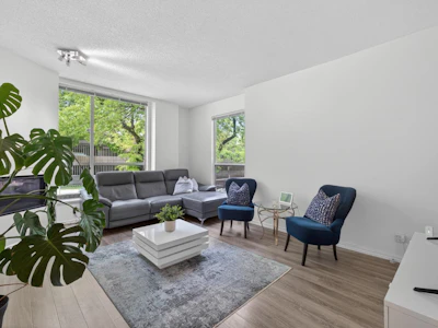 201-2668 Ash Street - 3