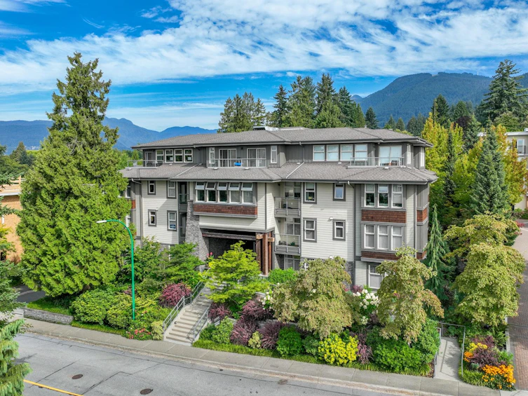 206-188 W 29th Street, North Vancouver, BC, V7N 0A2