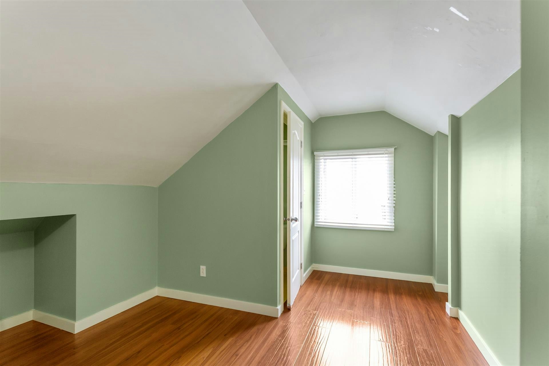 2119 E 30th Avenue, Vancouver, BC, V5N 3A5 - 9