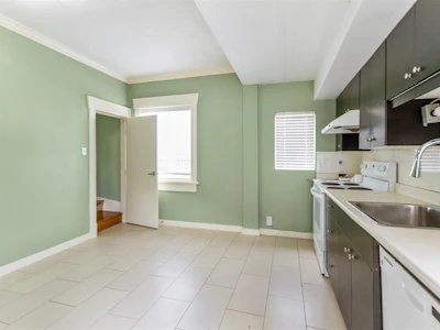 2119 E 30th Avenue - 5