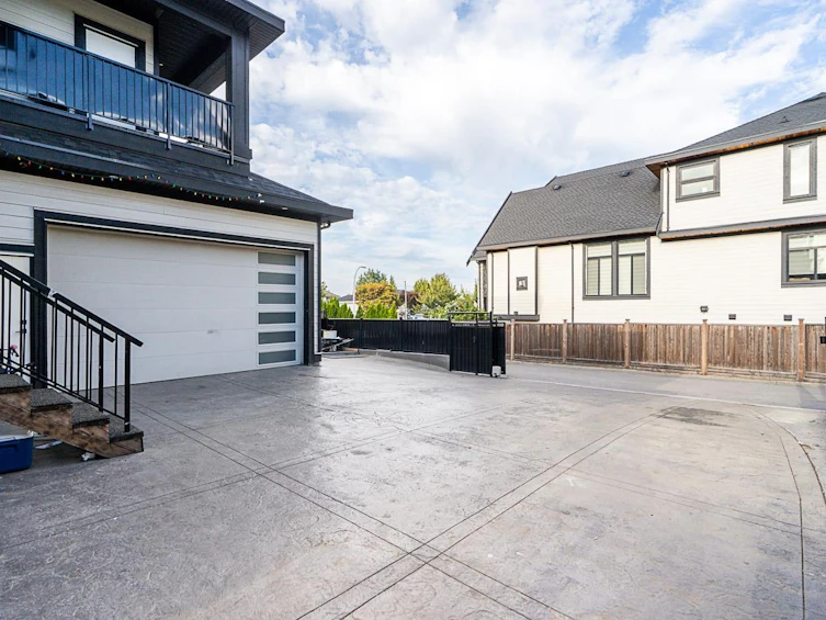 9342 156 Street, Surrey, BC, V3R 4L2 - 38