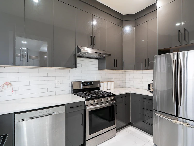 9342 156 Street, Surrey, BC, V3R 4L2 - 16