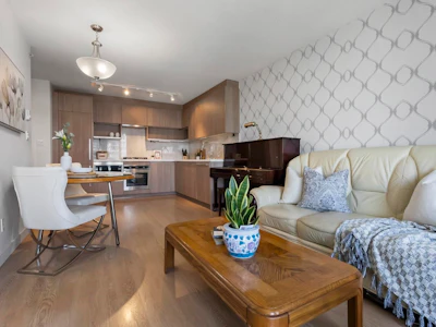 3908-13696 100 Avenue - 4