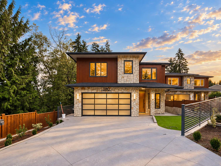 1180 Tuxedo Drive, Port Moody, BC, V3H 1L4