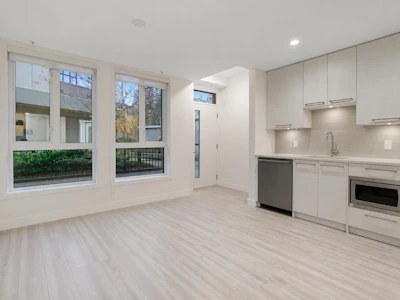 124-2035 Glenaire Street - 5