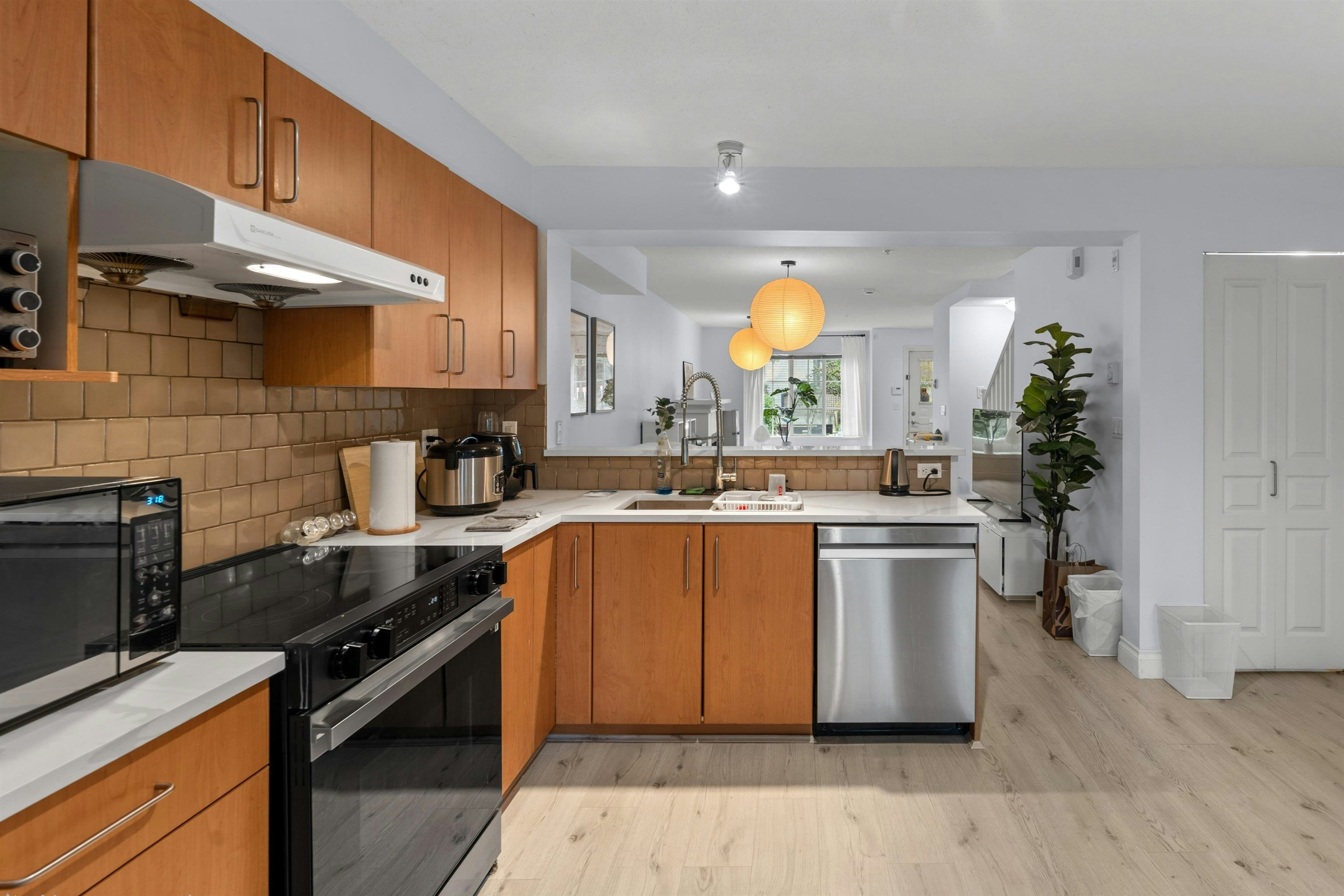 7336 Salisbury Avenue, Burnaby, BC, V5E 2A3 - 8