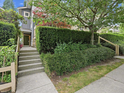 38-14959 58 Avenue - 2