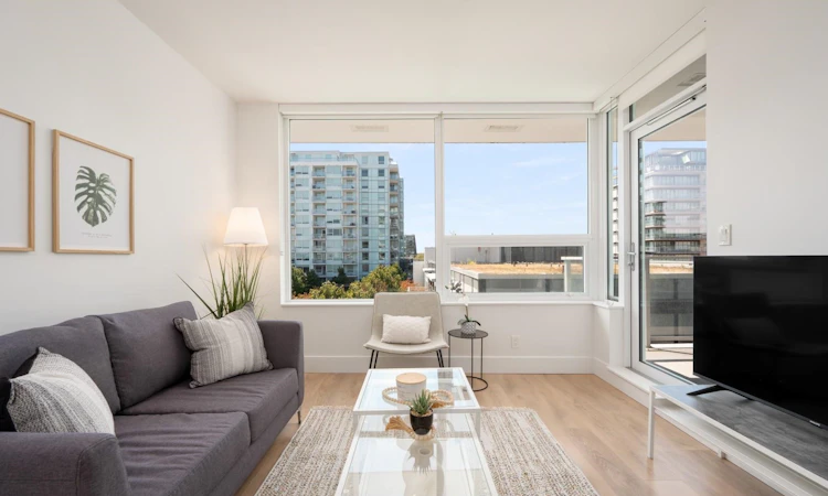 706-6900 Pearson Way