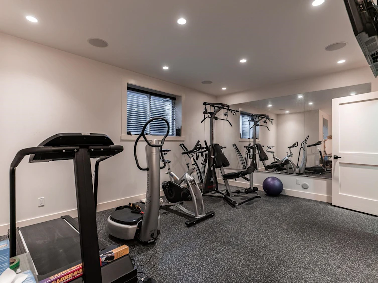 930 Selkirk Crescent, Coquitlam, BC, V3J 6E5 - 24