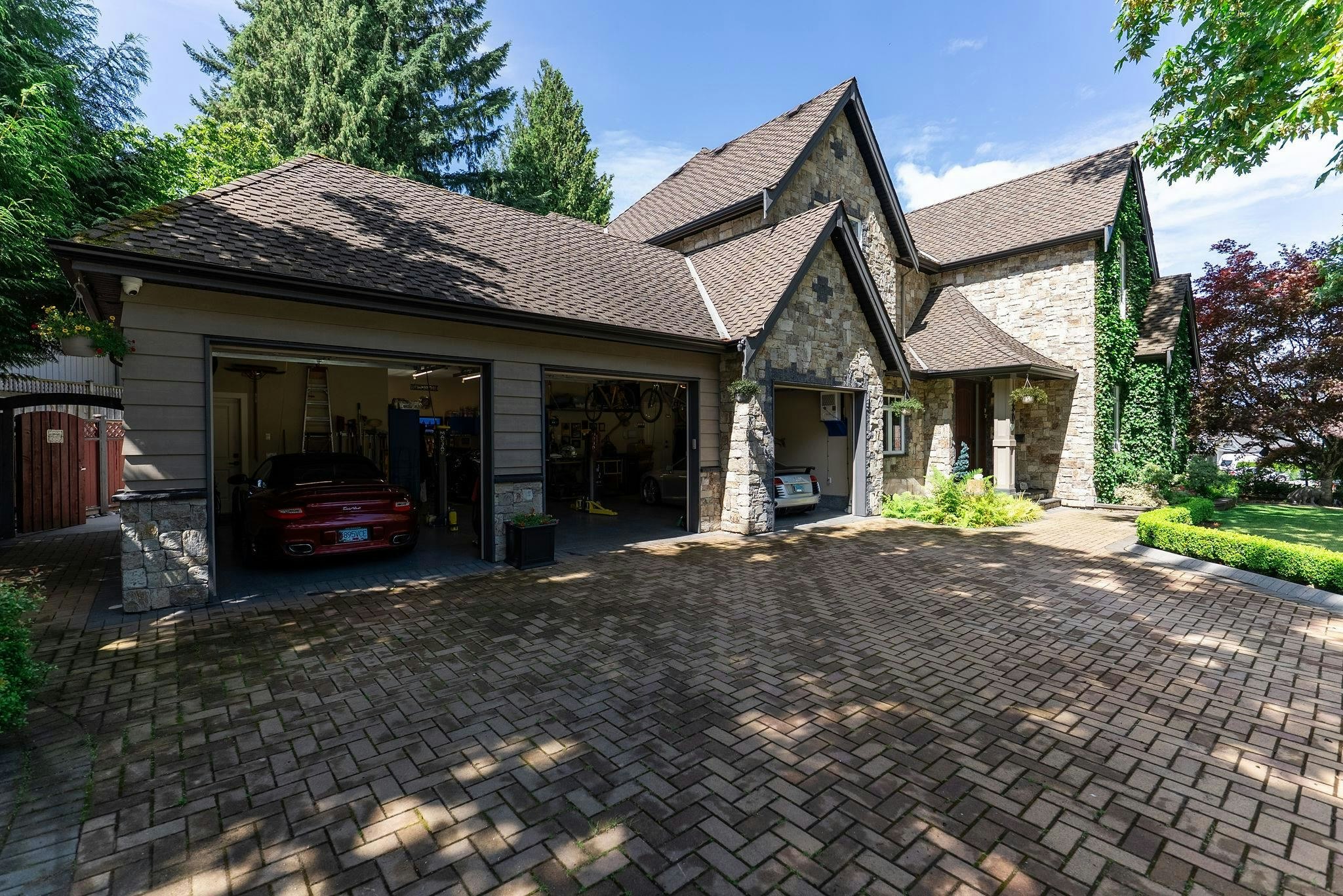 930 Selkirk Crescent, Coquitlam, BC, V3J 6E5 - 32