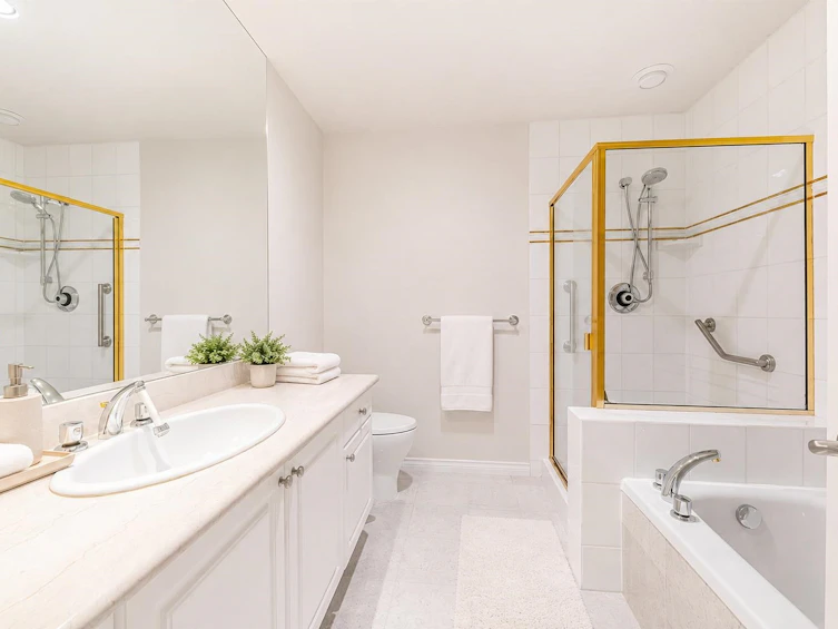 302-1765 Marine Drive, West Vancouver, BC, V7V 1J5 - 11