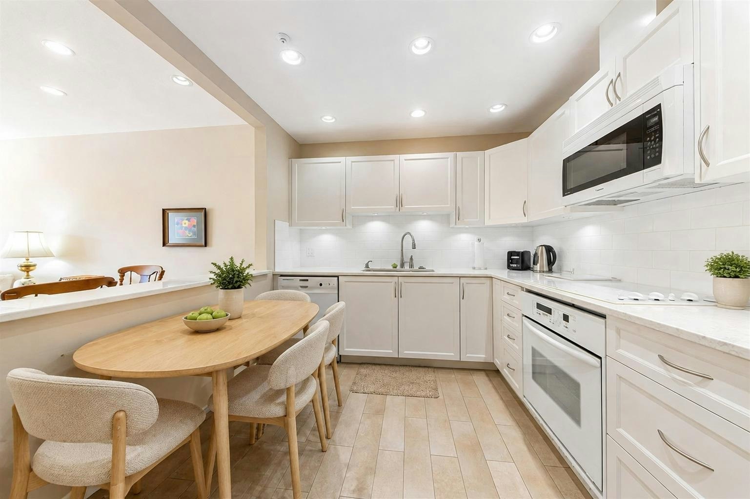302-1765 Marine Drive, West Vancouver, BC, V7V 1J5 - 13
