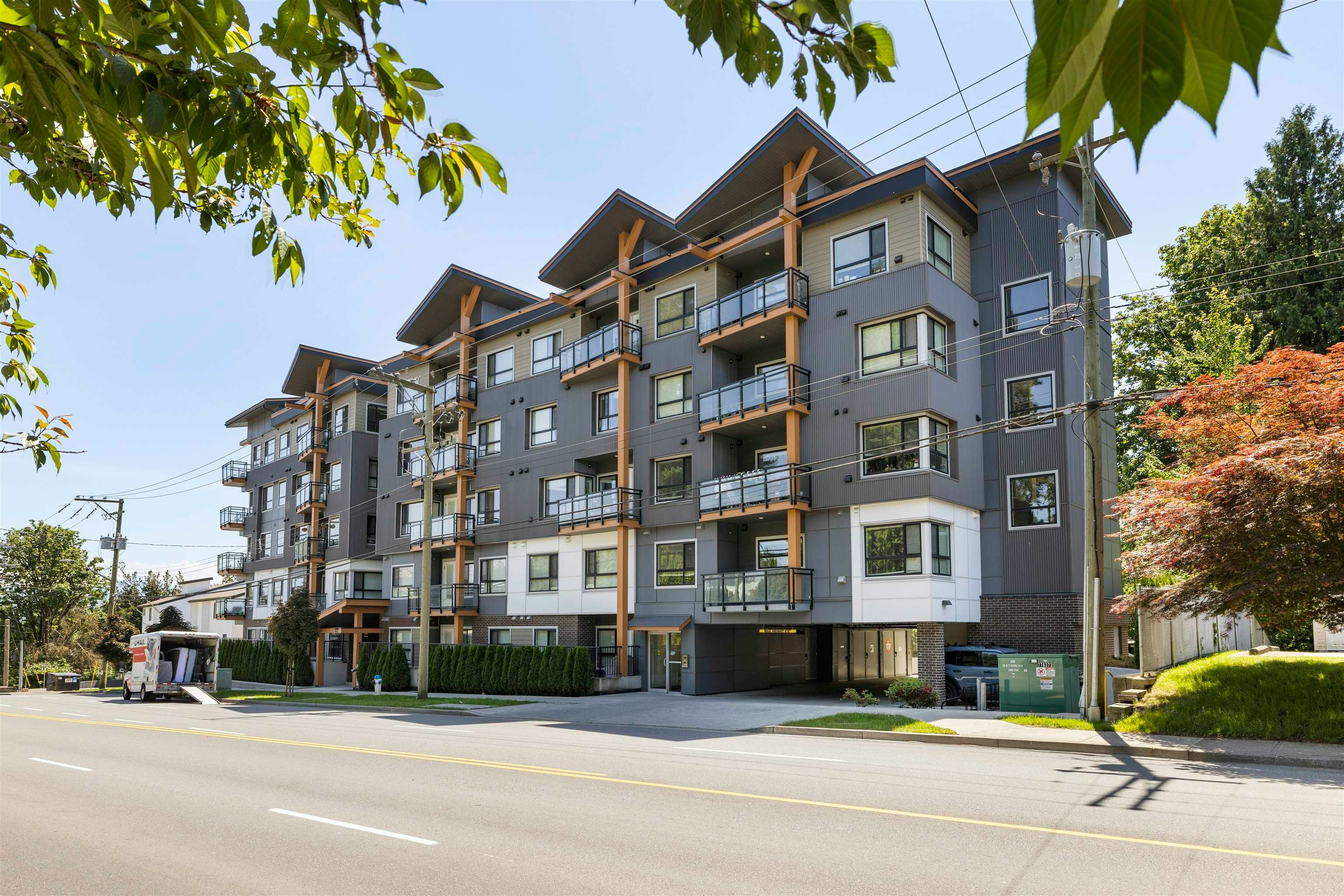 204-33568 George Ferguson Way, Abbotsford, BC, V2S 0M3