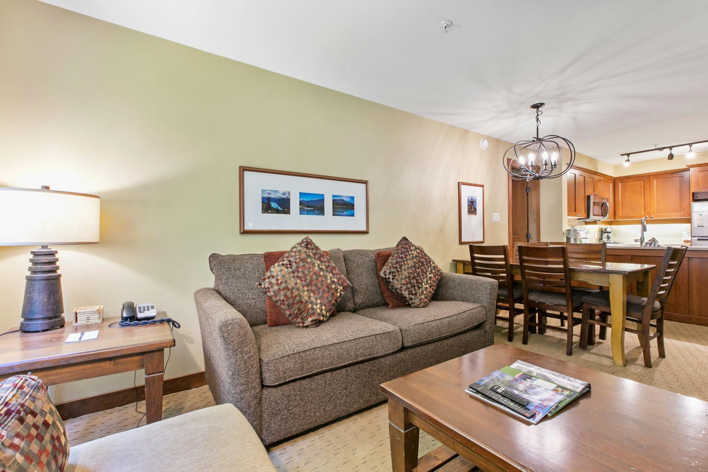 310G2-4653 Blackcomb Way - 3
