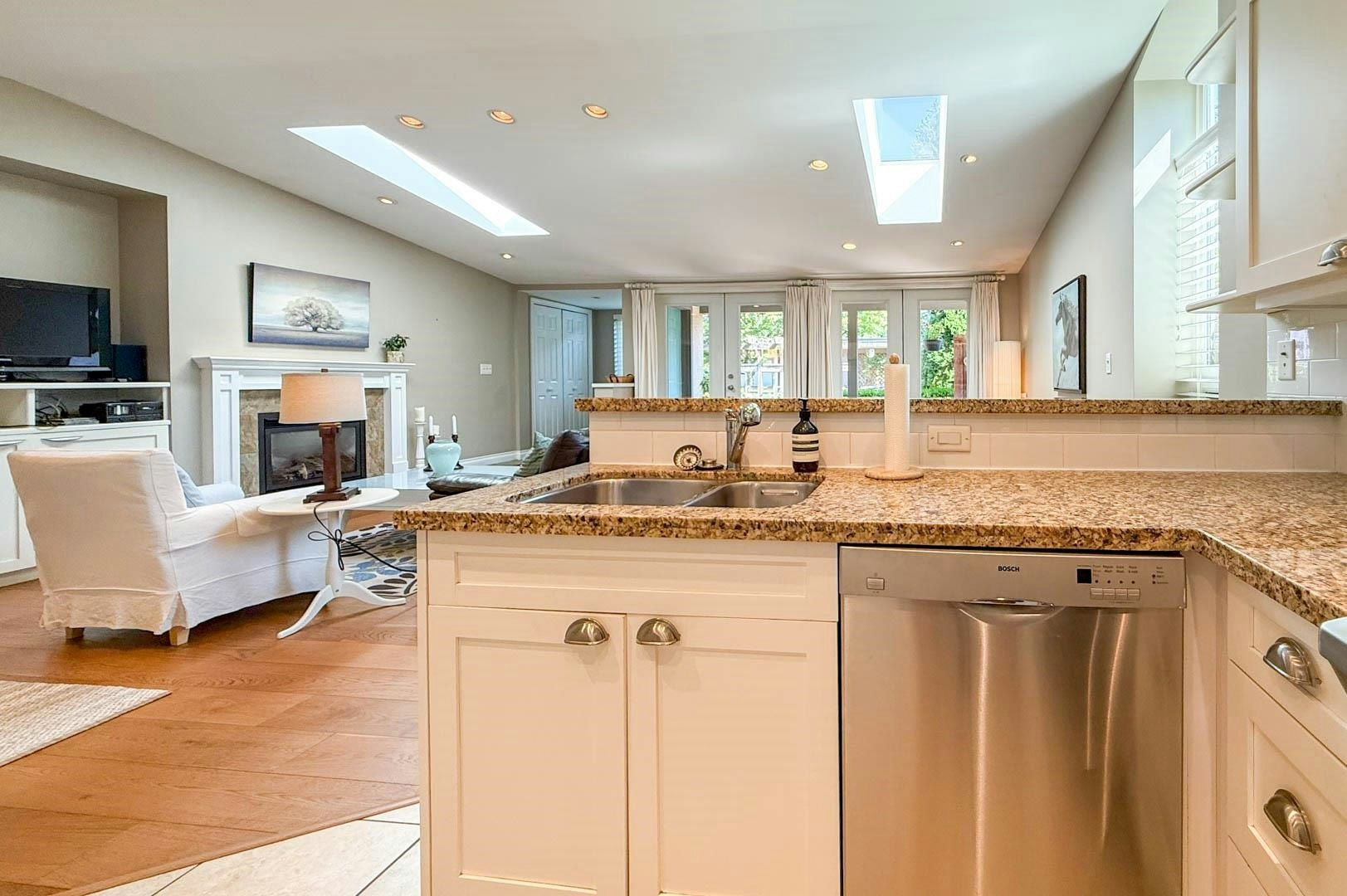 Withheld Withheld, North Vancouver, BC, V7P 2J7 - 12