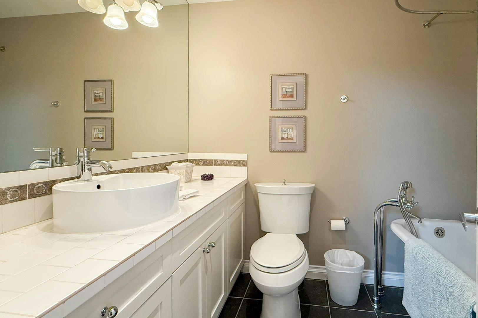 Withheld Withheld, North Vancouver, BC, V7P 2J7 - 21