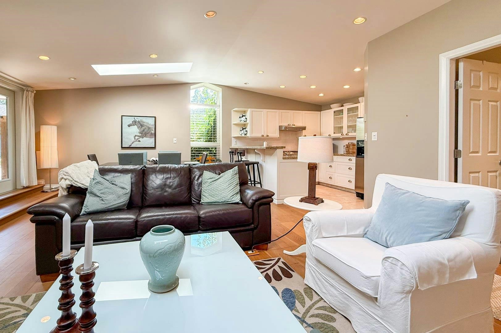 Withheld Withheld, North Vancouver, BC, V7P 2J7 - 5