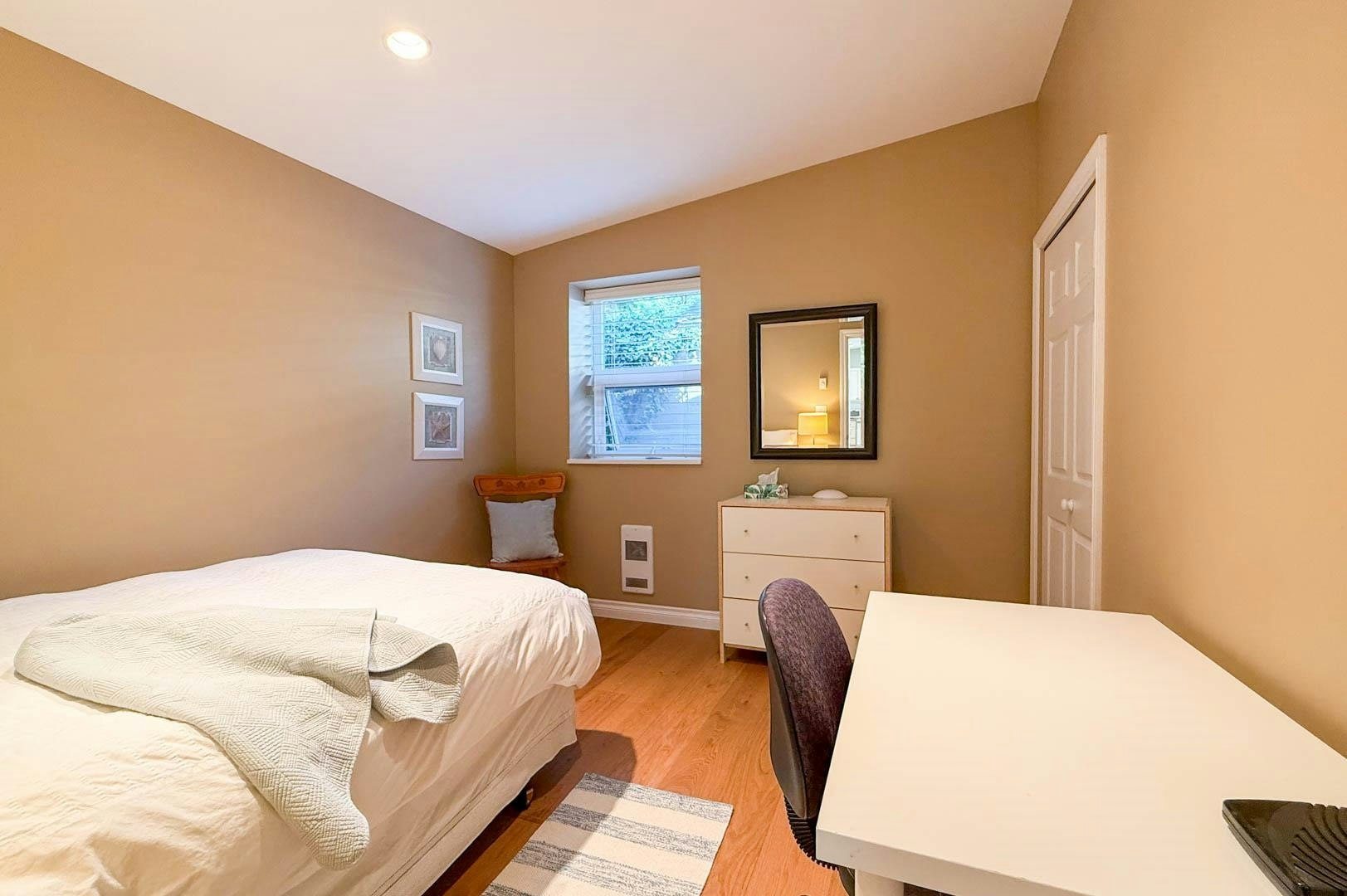 Withheld Withheld, North Vancouver, BC, V7P 2J7 - 17