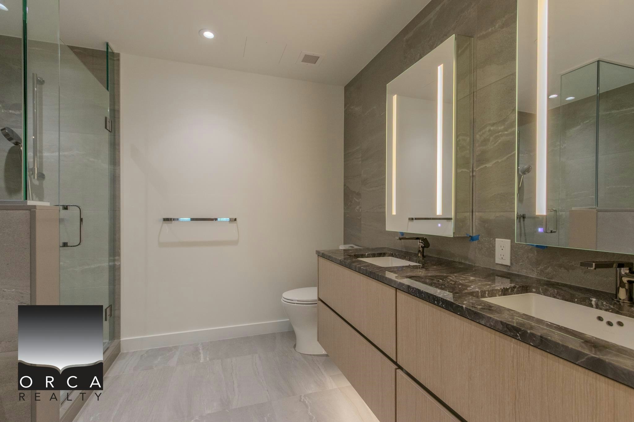 305-777 Harbour Way, North Vancouver, BC, V7P 0G2 - 13
