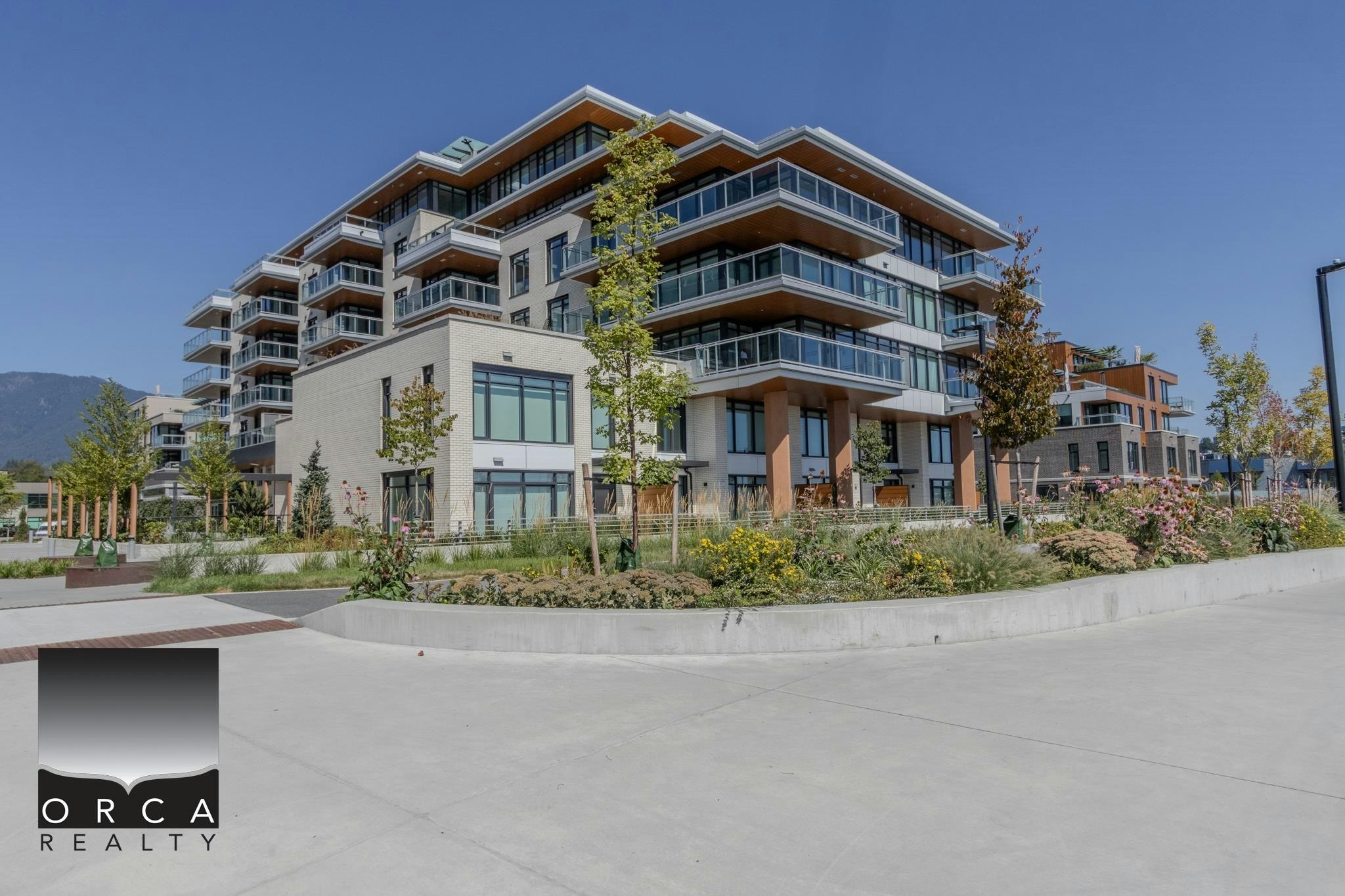 305-777 Harbour Way, North Vancouver, BC, V7P 0G2