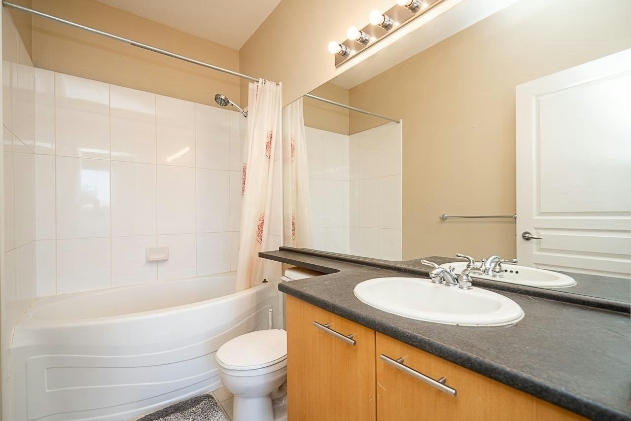 516-9319 University Crescent, Burnaby, BC, V5A 4Y5 - 11