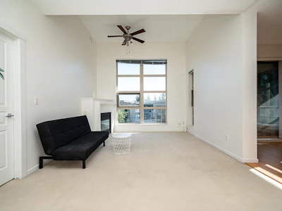 516-9319 University Crescent - 5