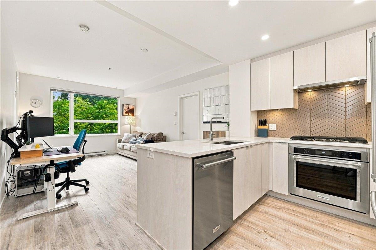 205-717 Breslay Street, Coquitlam, BC, V3J 0J3