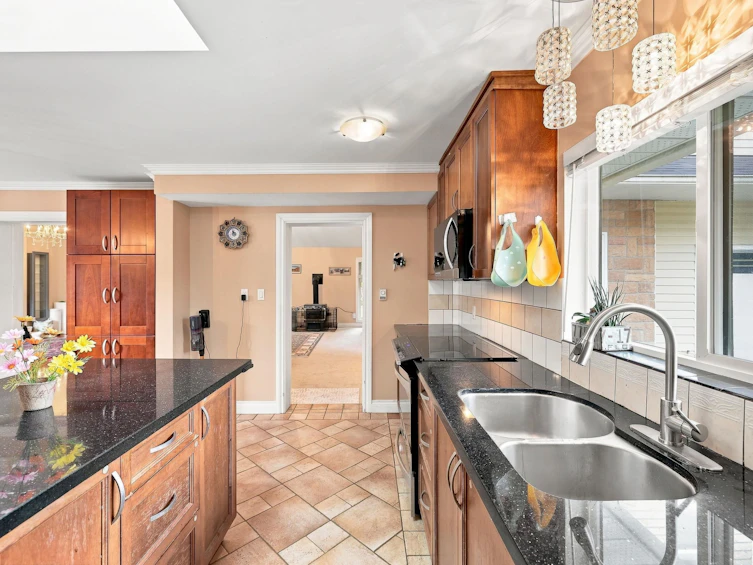 23055 132 Avenue, Maple Ridge, BC, V4R 0A8 - 18