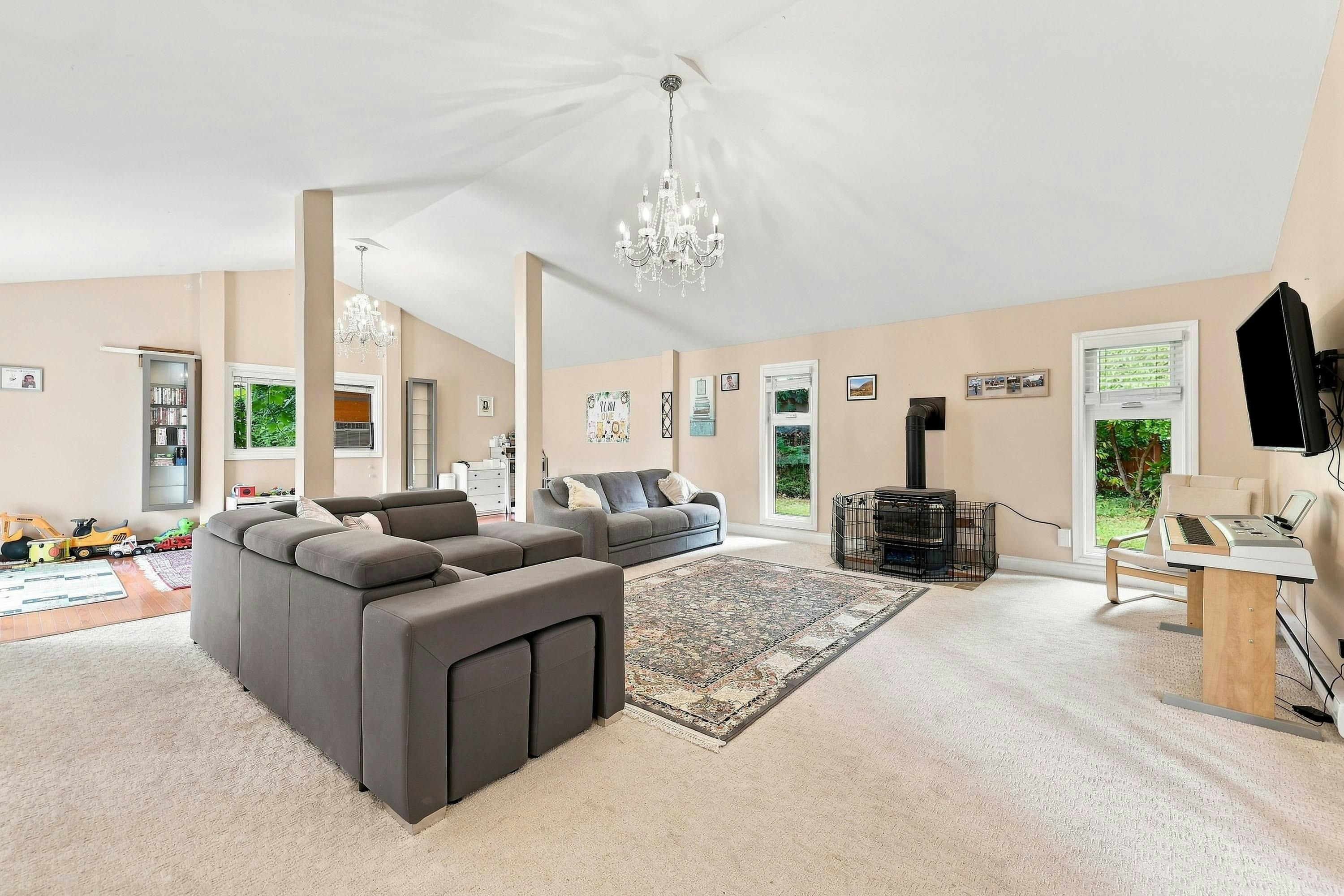 23055 132 Avenue, Maple Ridge, BC, V4R 0A8 - 24