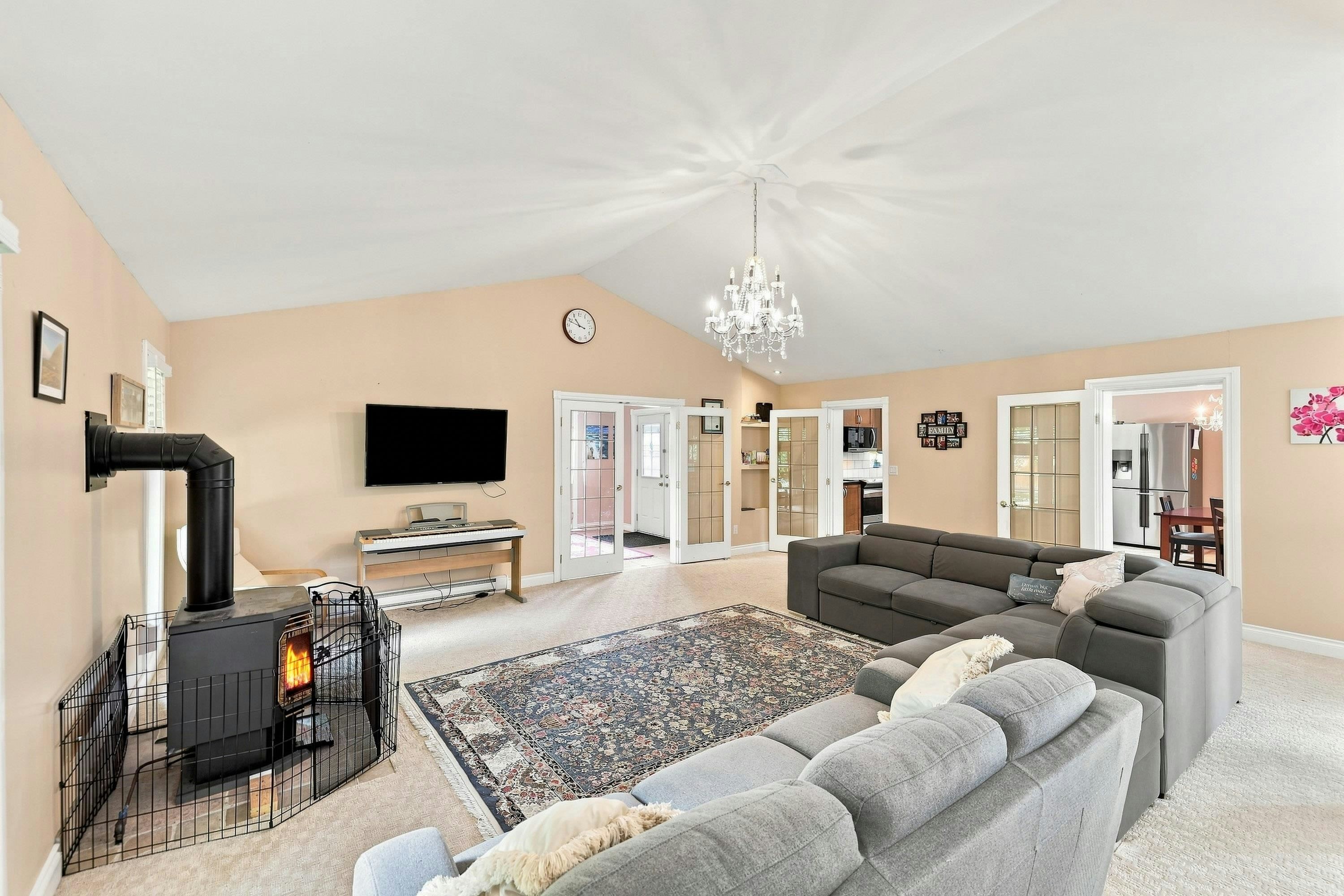 23055 132 Avenue, Maple Ridge, BC, V4R 0A8 - 19