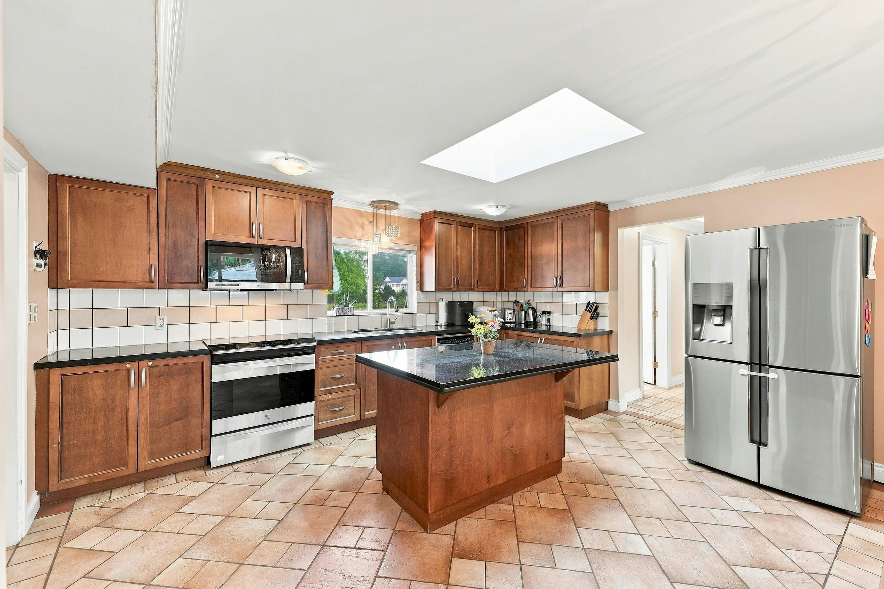 23055 132 Avenue, Maple Ridge, BC, V4R 0A8 - 5