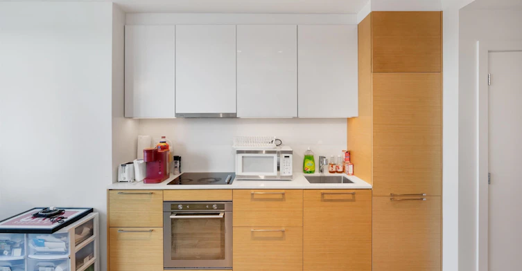 1105-13438 Central Ave, Surrey, BC, V3T 0N2 - 2