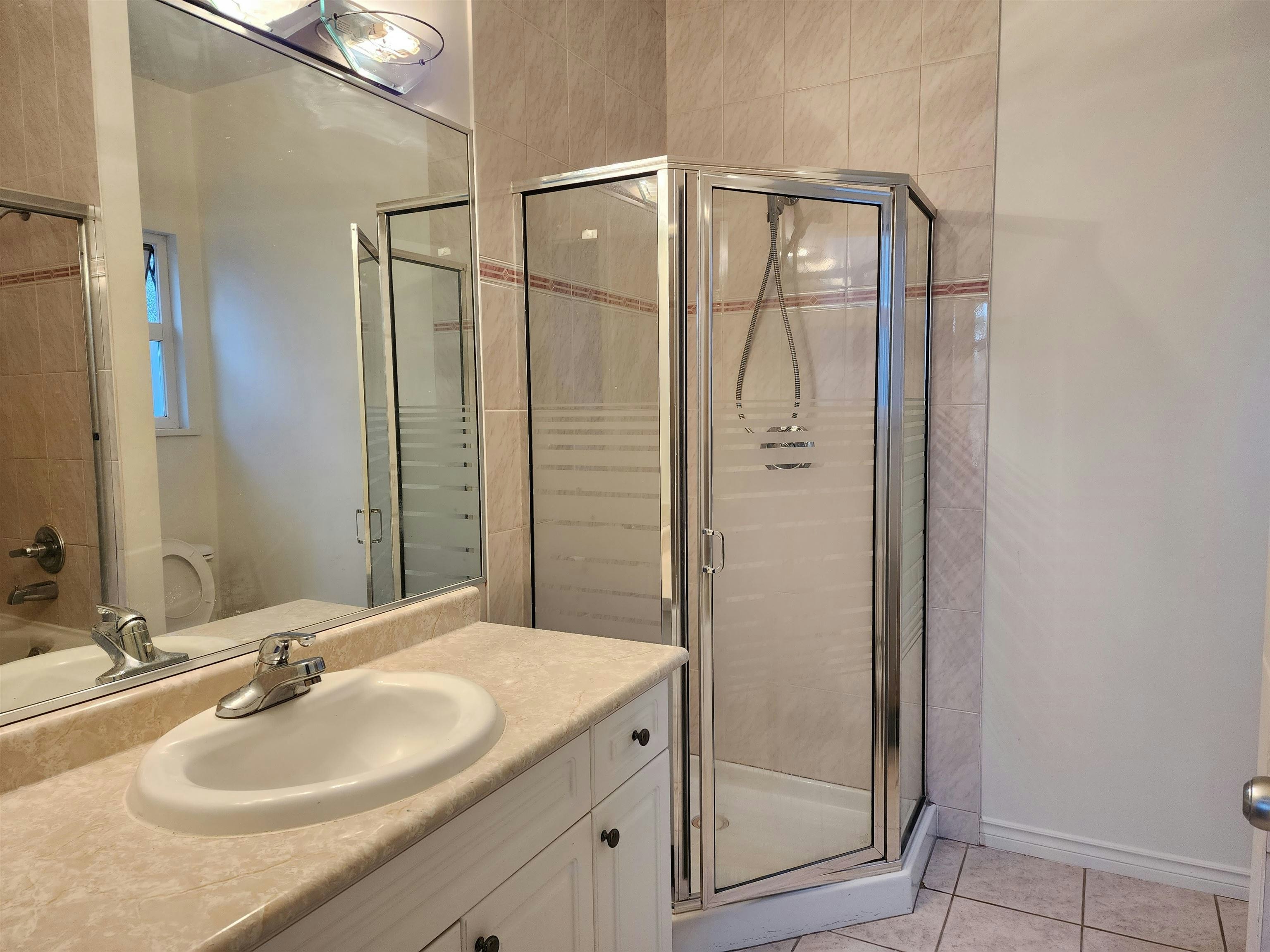35xx Normandy Drive, Vancouver, BC, V5M 2E7 - 5