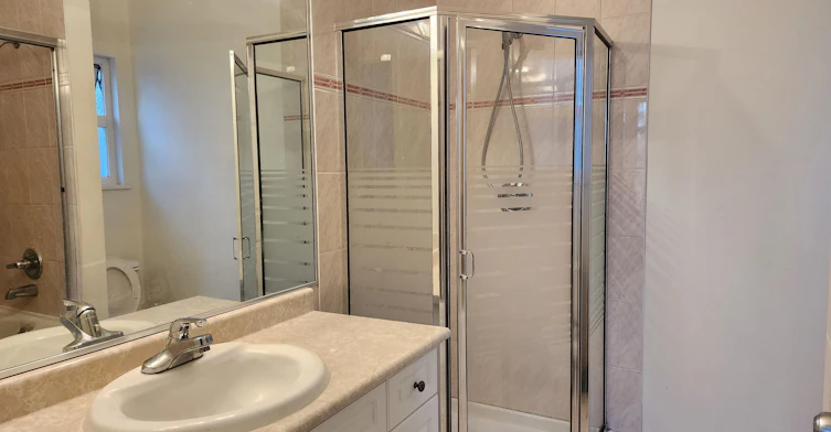 35xx Normandy Drive, Vancouver, BC, V5M 2E7 - 5