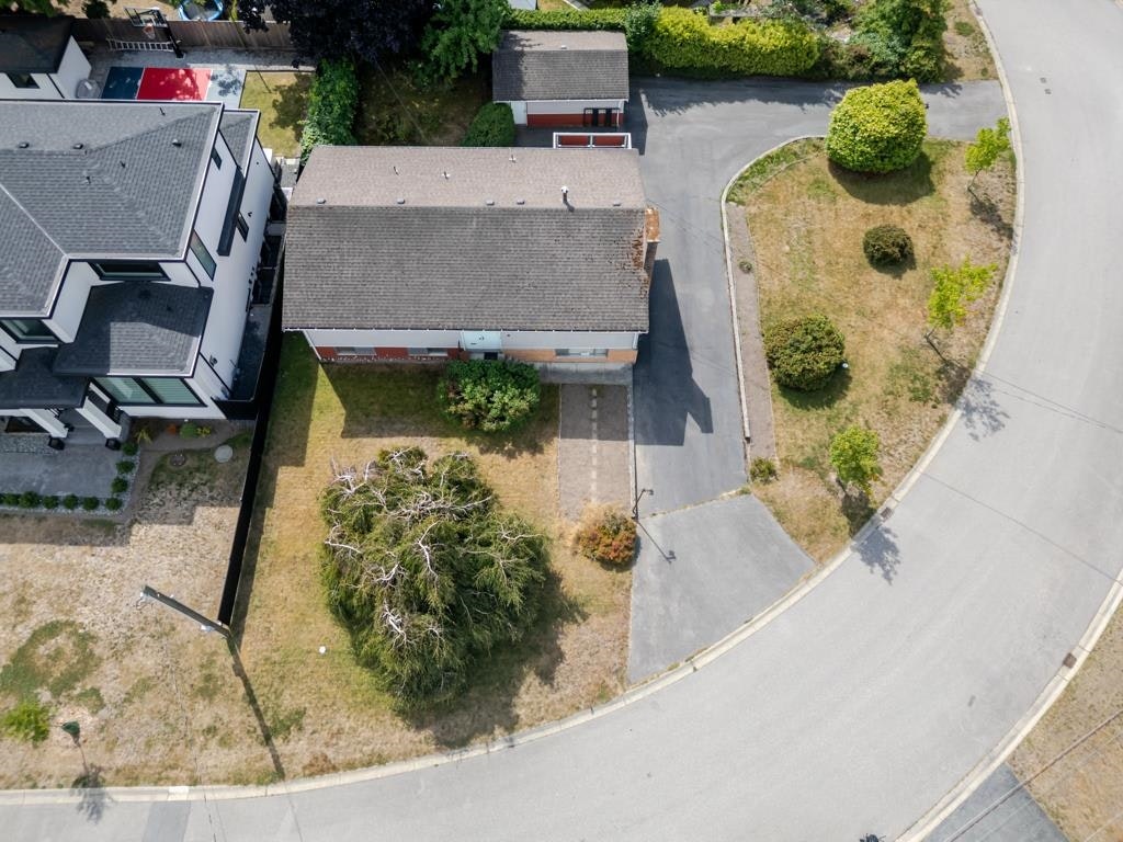 11050 N Fuller Crescent - 2