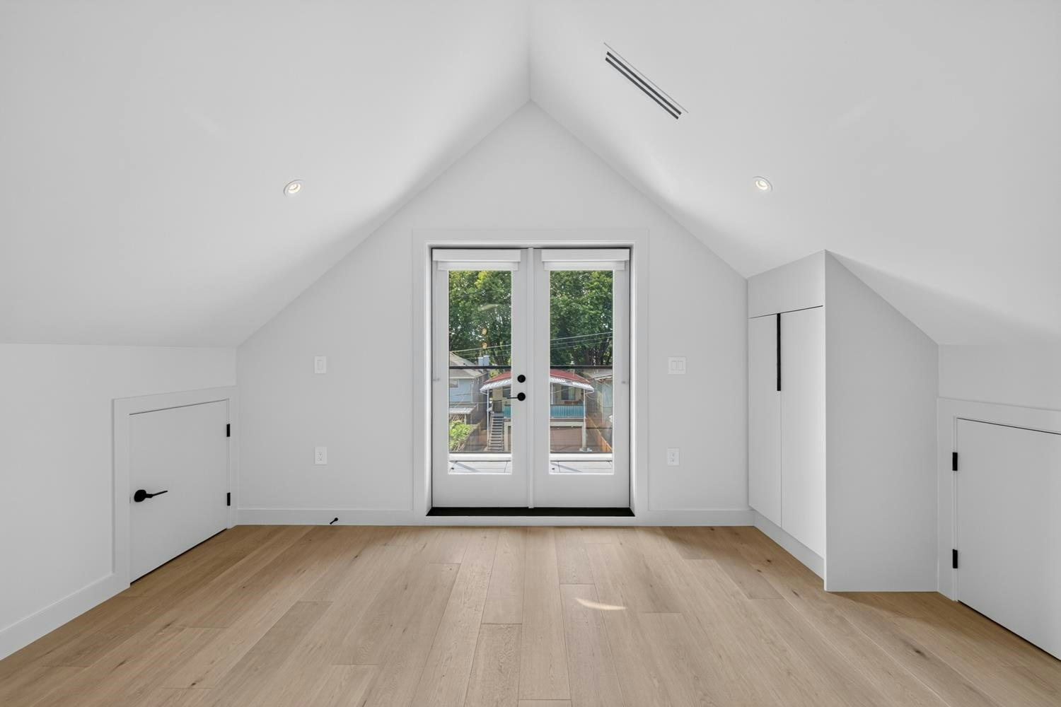 2-58 E 40th Avenue, Vancouver, BC, V5W 1L4 - 32