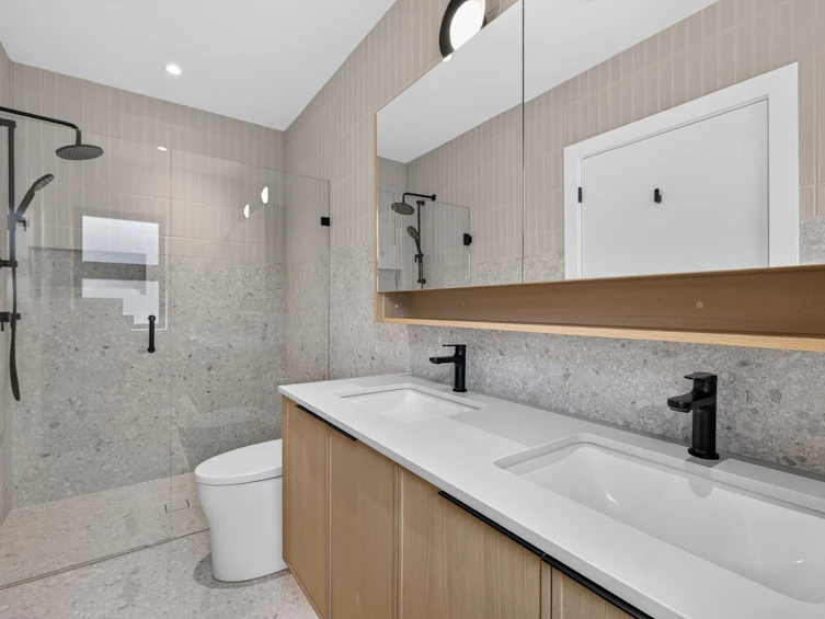 2-58 E 40th Avenue, Vancouver, BC, V5W 1L4 - 22