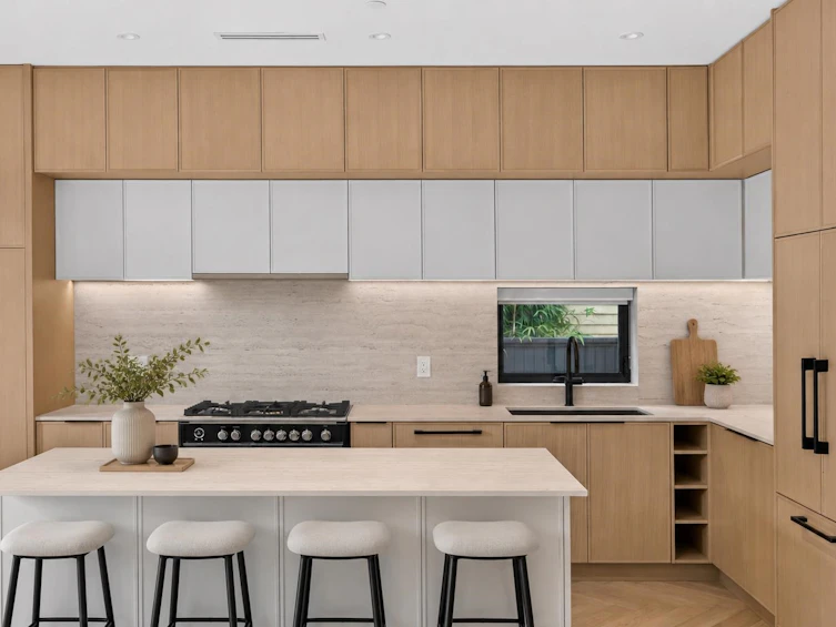 2-58 E 40th Avenue, Vancouver, BC, V5W 1L4 - 4