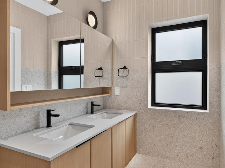 2-58 E 40th Avenue, Vancouver, BC, V5W 1L4 - 21