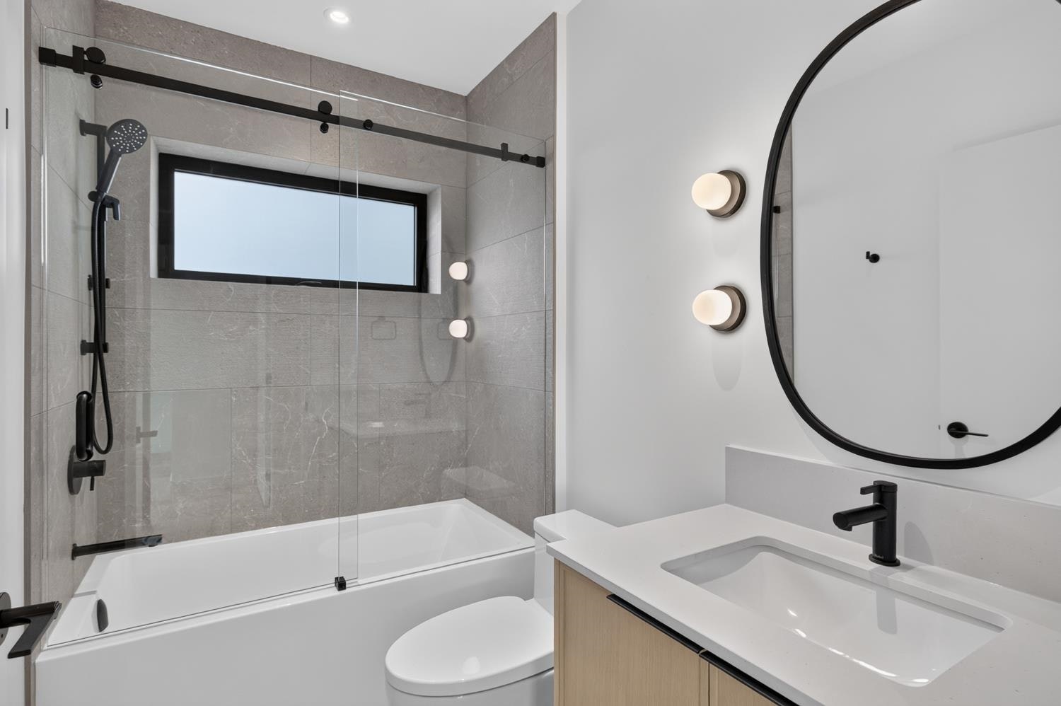 2-58 E 40th Avenue, Vancouver, BC, V5W 1L4 - 28