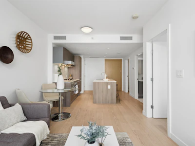 531-2220 Kingsway Street - 5