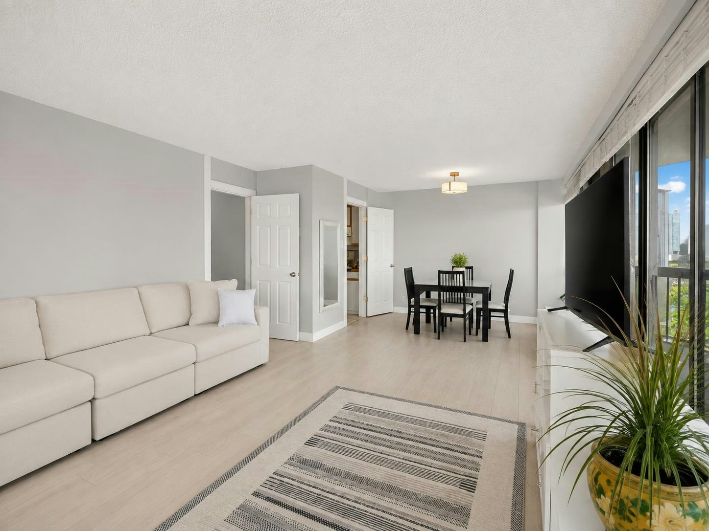 1102-6540 Burlington Avenue, Burnaby, BC, V5H 4G3 - 6