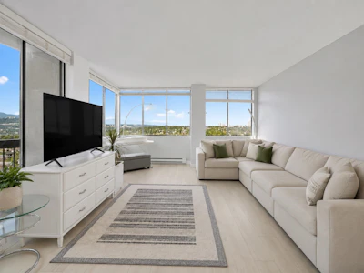1102-6540 Burlington Avenue - 2