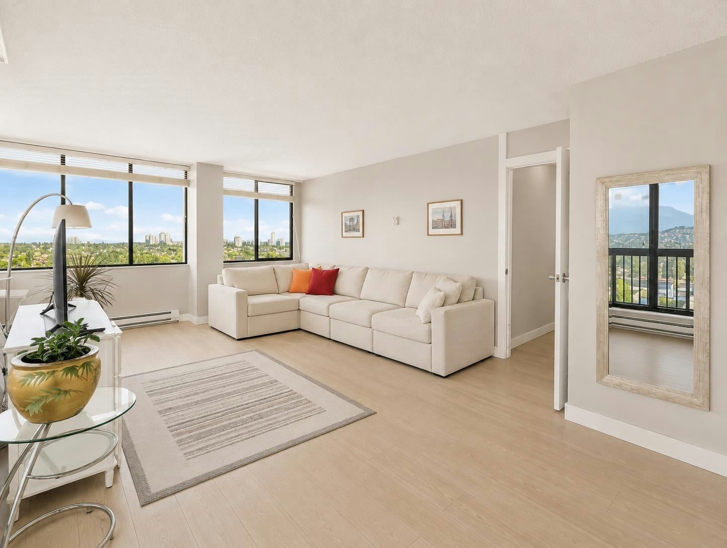 1102-6540 Burlington Avenue - 5