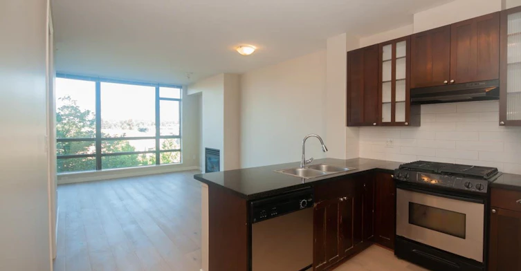 606-170 W 1st Street, North Vancouver, BC, V7M 3P2 - 9