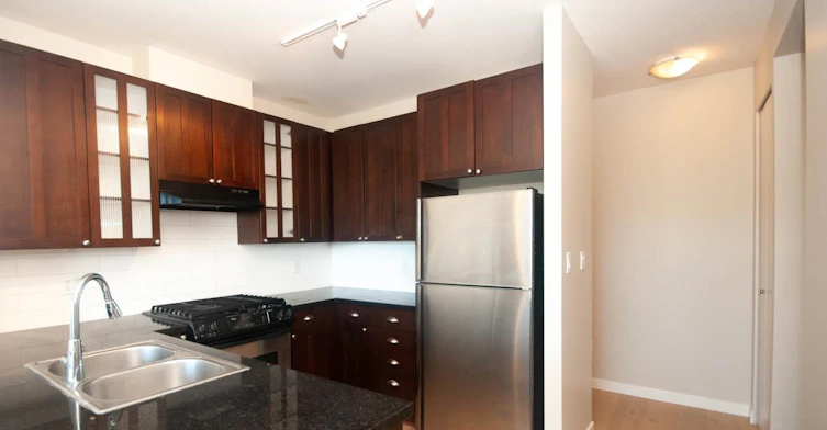 606-170 W 1st Street, North Vancouver, BC, V7M 3P2 - 2