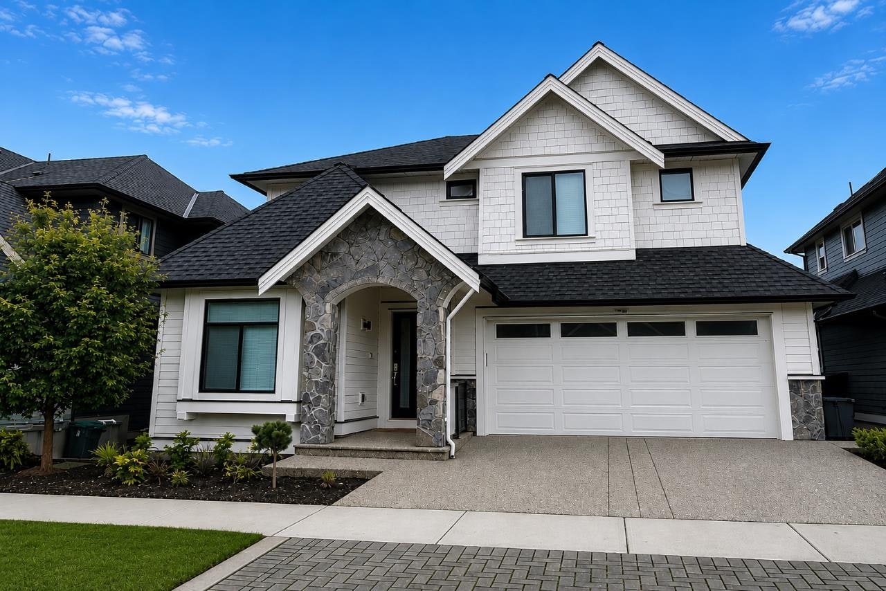16752 17a Avenue, Surrey, BC, V3Z 0T3