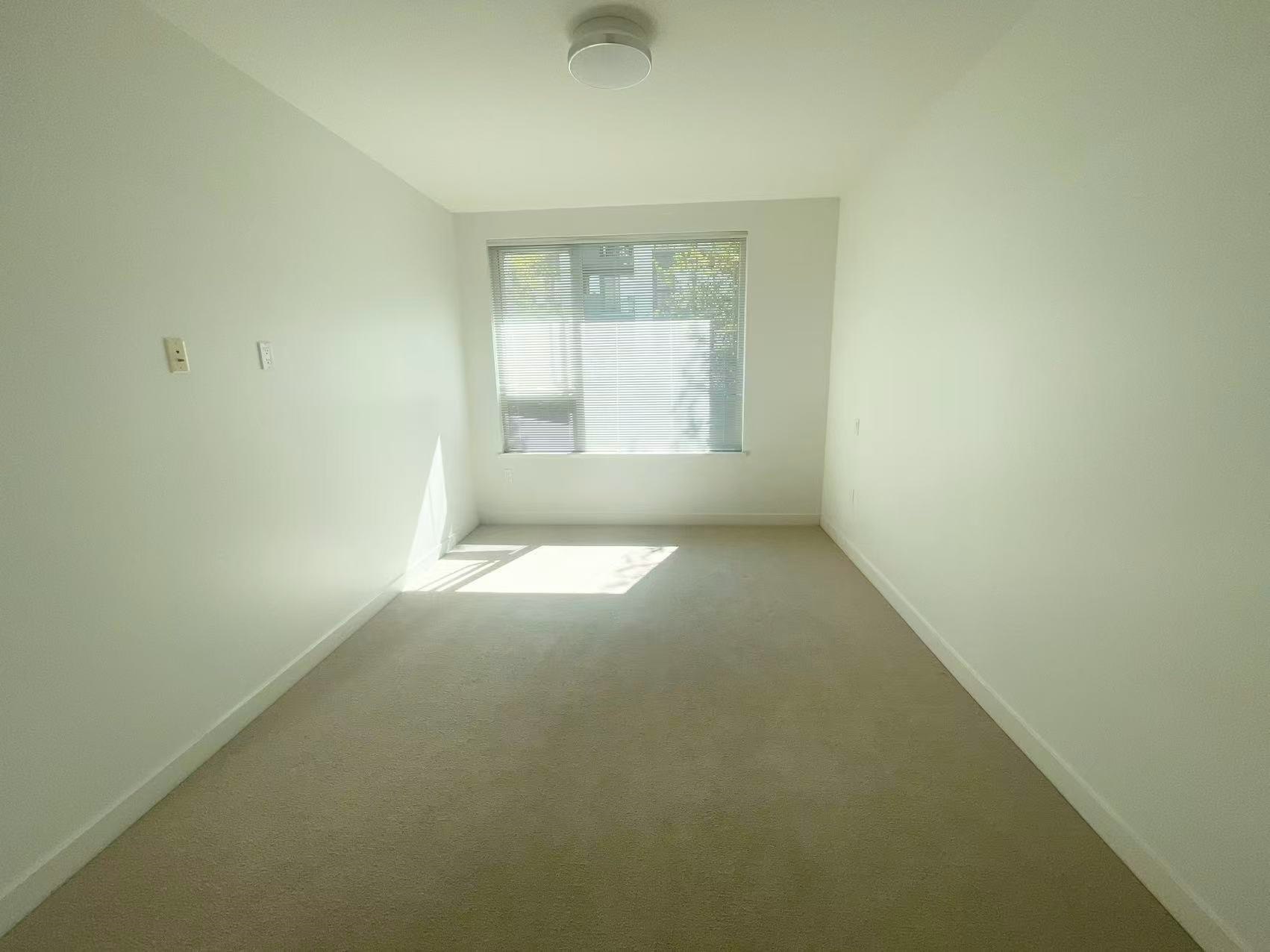 110-9250 University High Street, Burnaby, BC, V5A 0B3 - 9